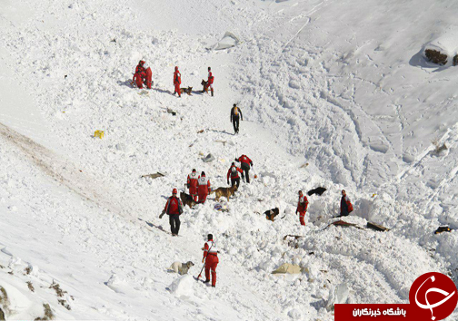 عملیات جستجو برای یافتن کوهنوردان مفقود شده در اشترانکوه ادامه دارد/کشف جسد چهارمین کوهنورد مفقود شده+ تصاویر
