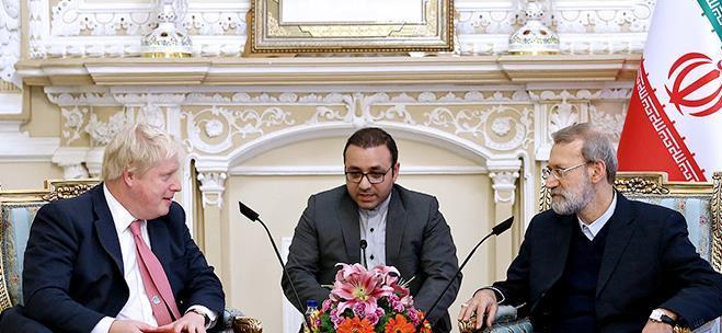 انتقاد لاریجانی از عدم همکاری اقتصادی انگلیس پس از برجام/ راه حل مشکلات منطقه را سیاسی و از طریق مذاکره می دانیم