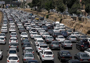 ترافیک در آزادراه کرج-تهران سنگین است/ مه گرفتگی در برخی از محورهای استان خراسان رضوی