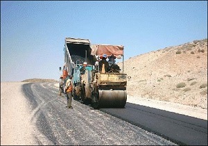 آسفالت راه روستایی تندیل در قاين