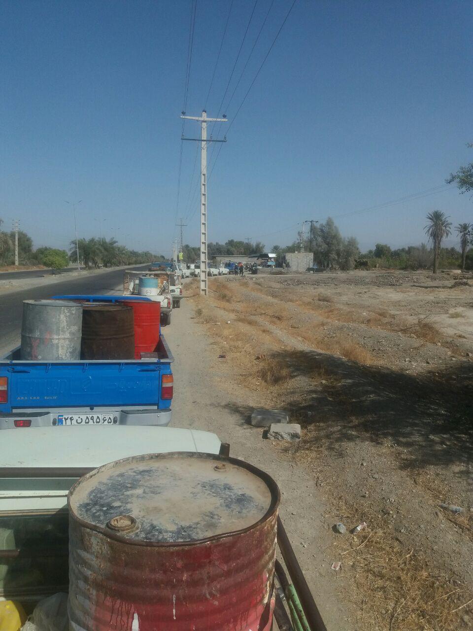 از ۸جایگاه  توزیع نفت منوجان تنها یک جایگاه فعال است