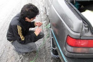 عبور از گردنه های تاراز فقط با زنجیر چرخ