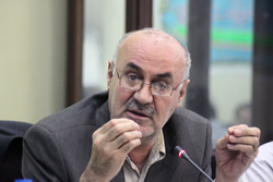 دانشجویان پرستاری نوگرا و خوش فکر هستند/ صاحبان قدرت طرح&zwnj;های خود را در داخل و خارج از وزارت بهداشت اجرایی می&zwnj;کنند