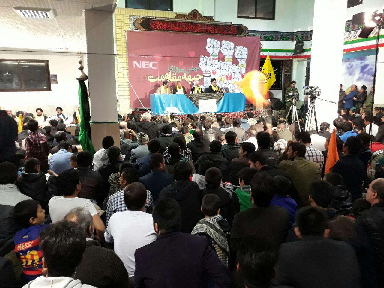 جشن پیروزی جبهه مقاومت توسط مهاجرین افغانستانی در مشهد + تصاویر