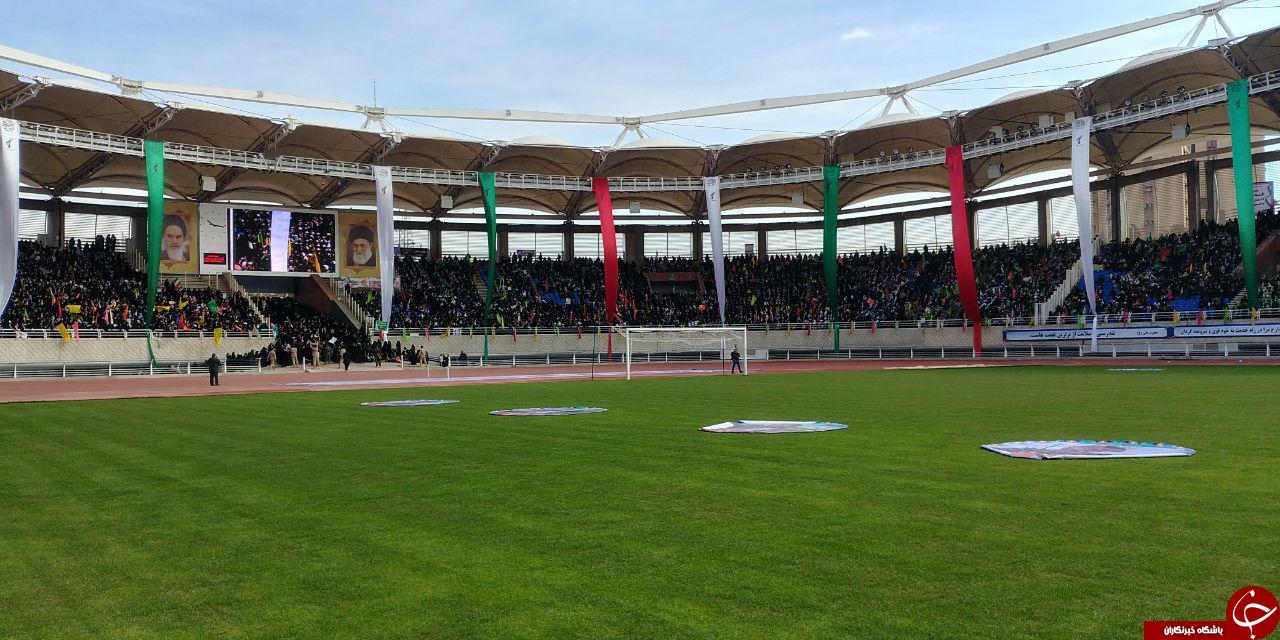 جشن پیروزی مقاومت در اجتماع 30 هزار نفری بسیجیان مشهد + فیلم و تصاویر