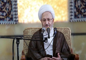 علامه معرفت خدمات ارزنده ای به انقلاب اسلامی کرد