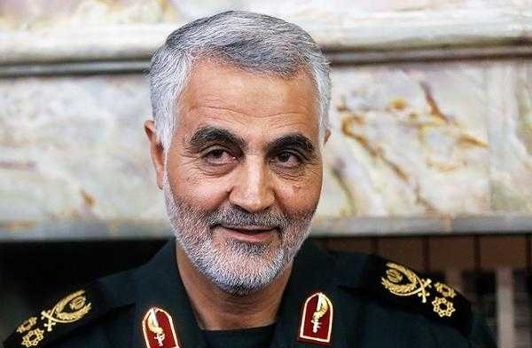 تصویری ناب از ارادت سردار سلیمانی به حضرت زینب ( س)