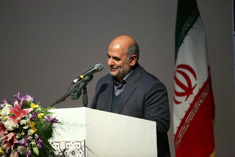 آثار برگزیده اولین جشنواره ملی عکس نگاران در قالب کتاب منتشر می&zwnj;شود