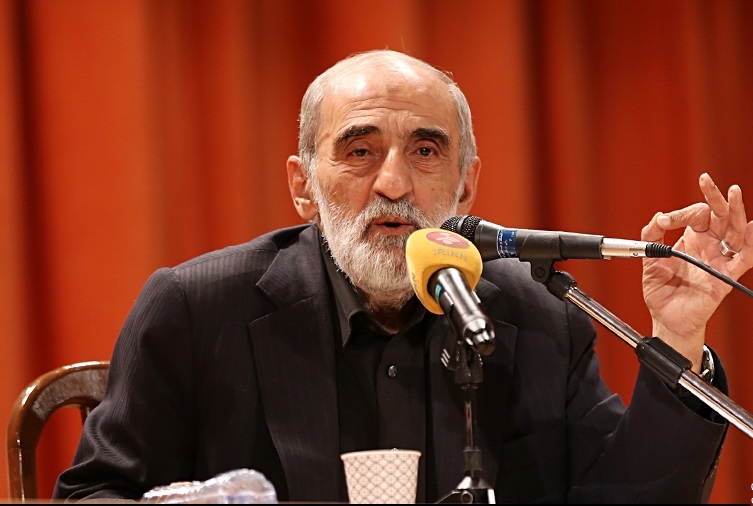 نباید از مسئولی که در کشورهای&zwnj; دیگر&zwnj; شرکت&zwnj; دارد انتظار افزایش تولید داخلی داشت