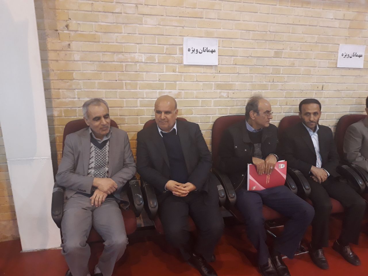رونمایی از کفپوش جدید سالن فوتسال مرکز ملی فوتبال ایران
