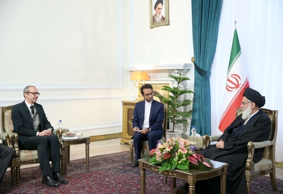 آیت&zwnj;الله هاشمی شاهرودی: با وجود نقض عهدهای متعدد از سوی آمریکا به برجام متعهد هستیم
