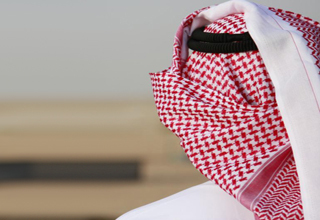 زندگی جوان عربستانی درکنار متفاوت ترین مونس و همدم +فیلم