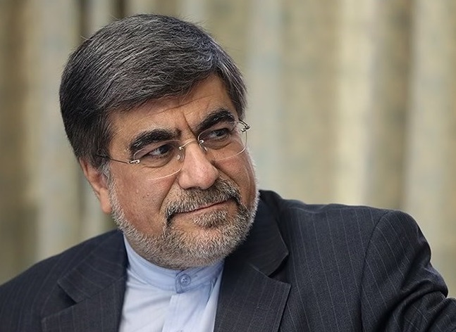 احمدی&zwnj;نژاد در دولت هشت ساله خود 890 هزار نیروی غیرقانونی در حد دیپلم و زیر دیپلم در دستگاه&zwnj;های دولتی به کار گرفت