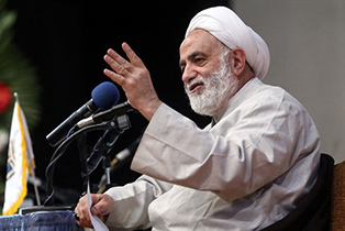 آفت طلبه مدرک‌گرایی و تحصیل برای شهرت است