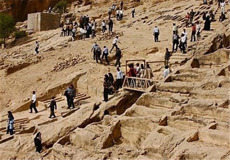 پیوست&zwnj;های اجتماعی در ساخت شهر جدید سیراف مورد توجه قرار گیرد