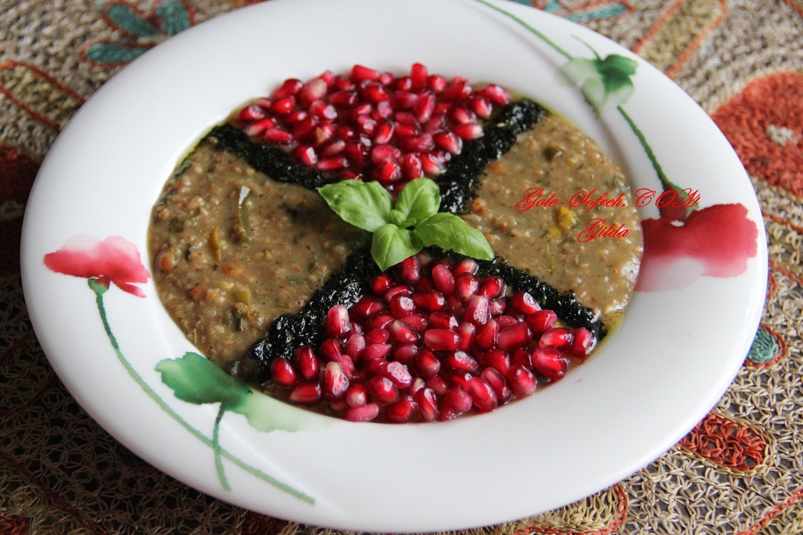 طرز تهیه آش انار در شب یلدا