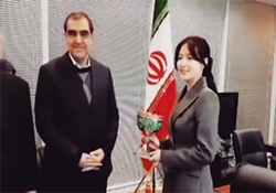 فیلمی از دیدار وزیر بهداشت با یانگوم