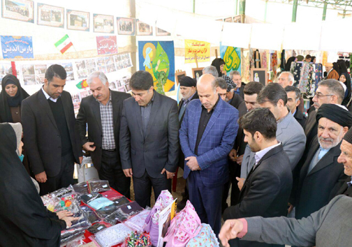 عده ای با انتشار اخبار غیرواقعی در فضای مجازی با آبروی دیگران بازی می‌کنند
