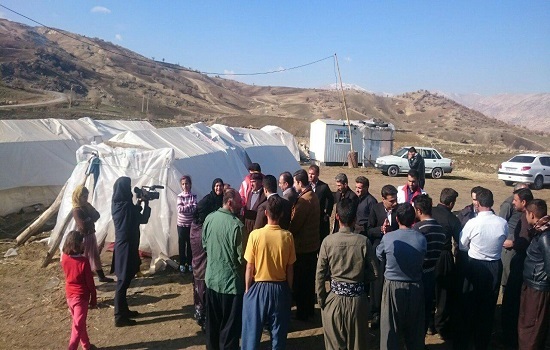 کمک رسانی به روستای زلزله زده ده رش + عکس