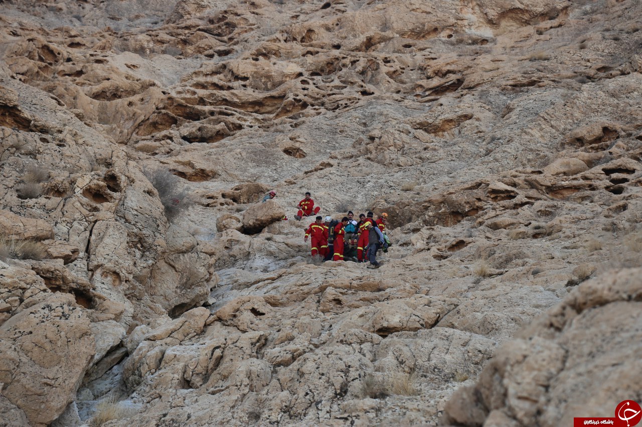 سقوط نوجوان قمی از کوه دوبرادران+تصاویر