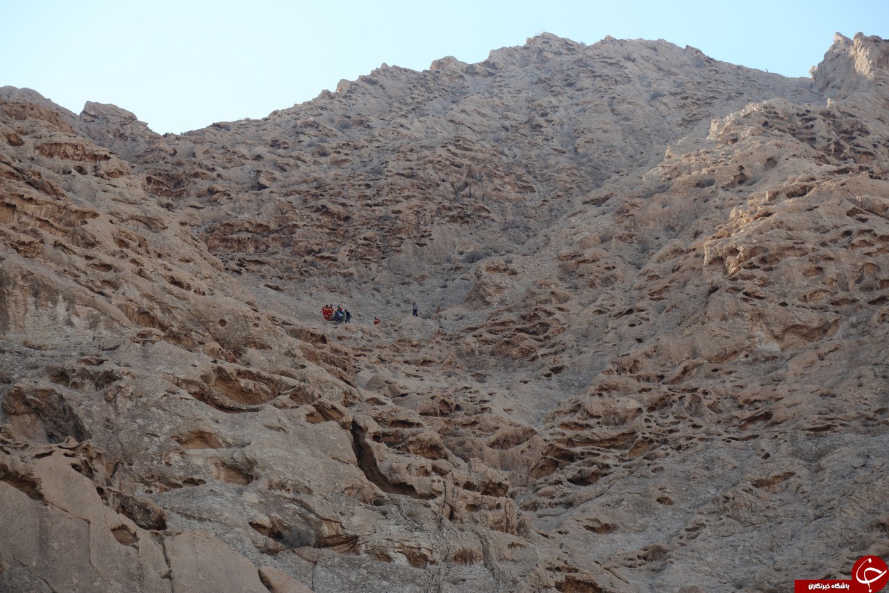 سقوط نوجوان قمی از کوه دو برادران+تصاویر