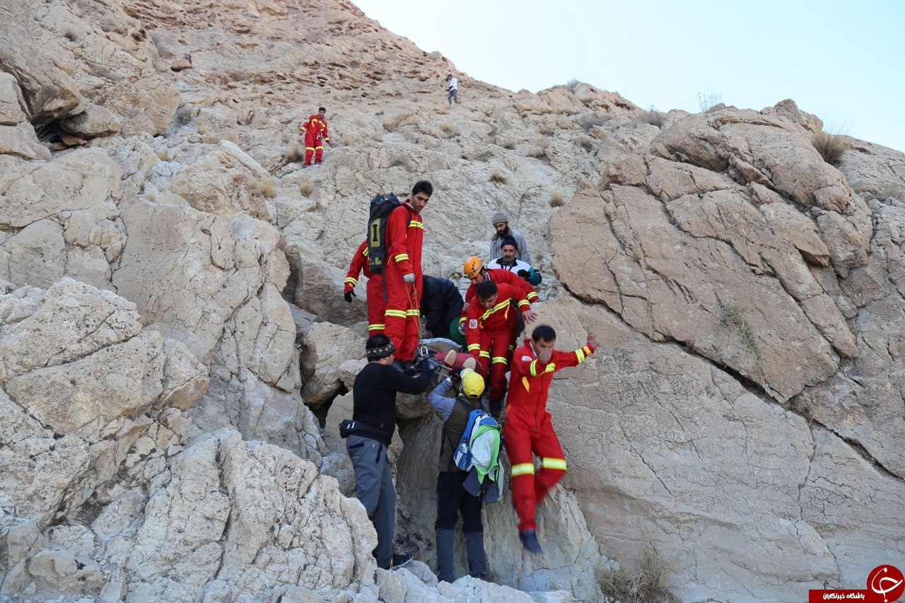 سقوط نوجوان قمی از کوه دوبرادران+تصاویر