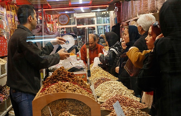 حال و هوای بازار درشب یلدا+تصاویر