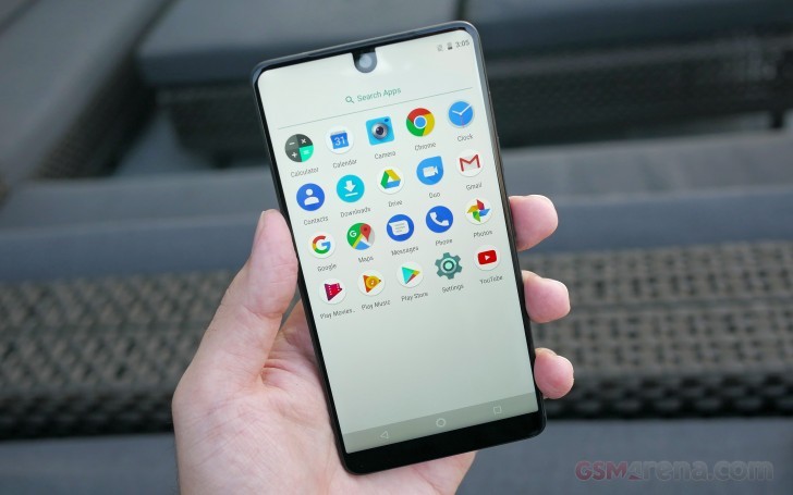 فروش گوشی Essential به 50 هزار نسخه رسید