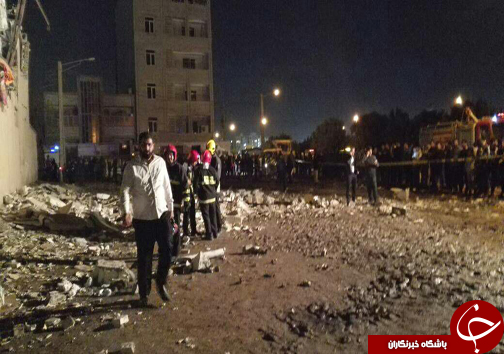انفجار گاز دو واحد مسکونی در اهواز را منهدم کرد+ تصاویر