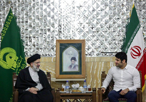 ‌علیرضا کریمی در تشک کشتی‌ جهاد ورزشی کرد؛ پیام ‌انزجار و تنفر ملت ایران‌ به دنیا رسید