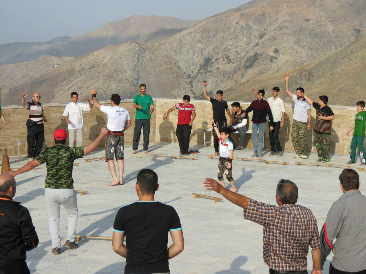 هیئتی در دل کوه + تصاویر