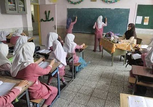 بی‌سوادی گروه سنی زیر ۵۰ سال ریشه‌کن می‌شود