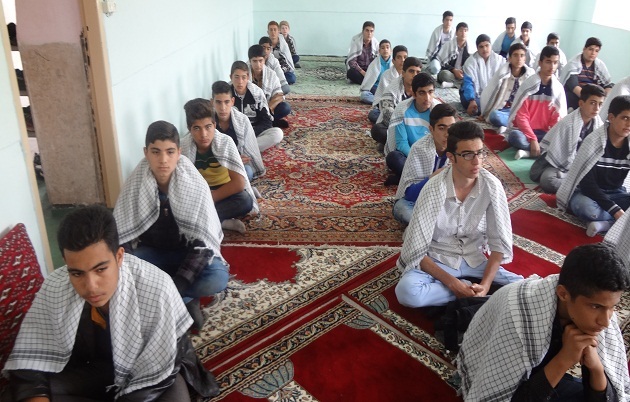 بر گزاری مراسم جشن تکلیف دانش آموزان پسر در نهاوند