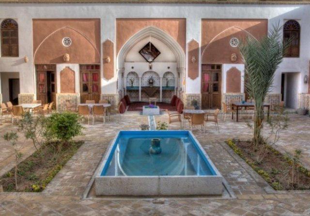 حاشیه های یک شوی غیرفرهنگی برای خانه ای تاریخی