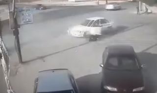 زنده ماندن اعجاب انگیز یک راننده به دنبال تصادفی هولناک+فیلم