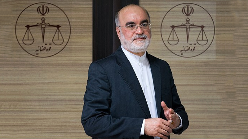 ۴ تا ۵ هزار خودرو وارداتی با رانت در دست ۴ تا پنج نفر است