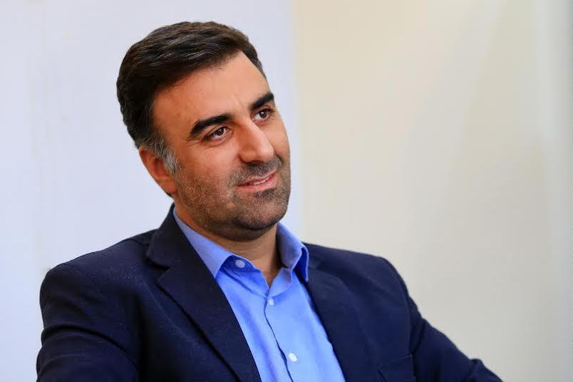 برگزاری جشنواره فیلم فجر در برج میلاد و هیات سه نفره دیدن آثار کذب محض است