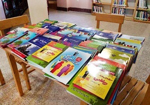  کتاب‌های کمک‌درسی بنیاد قلم‌چی به کتابخانه شهید مطهری مهریز رسید