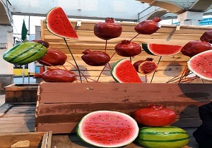 نصب المان ویژه شب یلدا در میادین شهر اردبیل