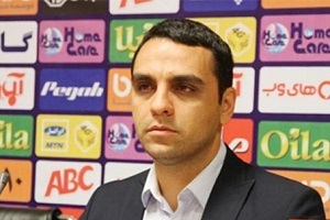 فتاحی: تکلیف برگزاری بازی پرسپولیس و صنعت نفت آبادان امشب مشخص می شود