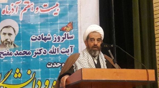 شیاطین مسلط بر دنیا به اختلافات در دنیای اسلام دامن زدند