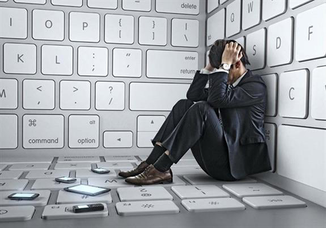 کلینیک درمان اعتیاد به فضای مجازی راه اندازی شود