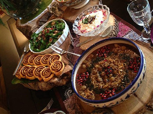طرز تهیه آش انار در شب یلدا