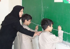 ارتقاء دانش علمی و توانمند سازی آموزگاران