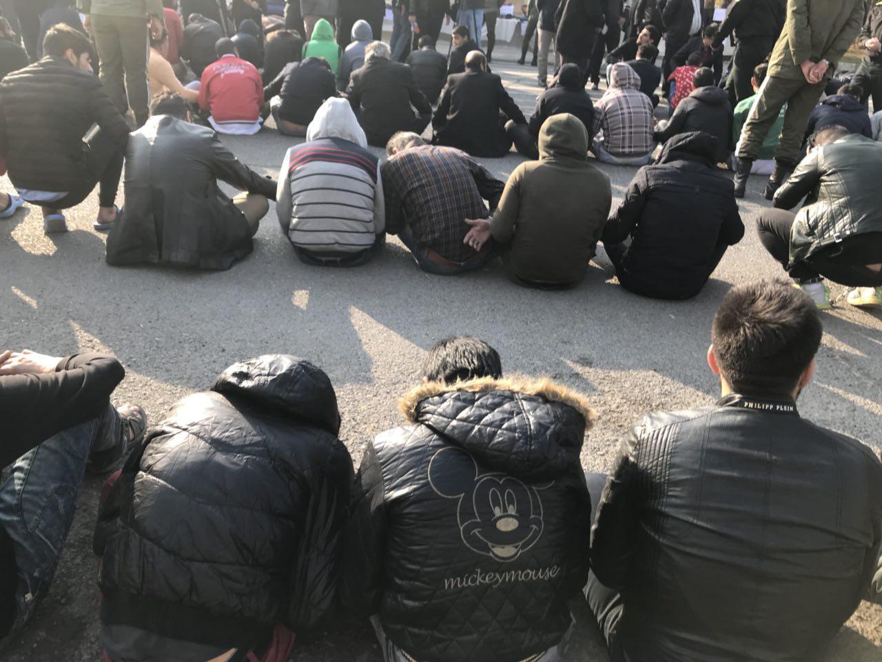 دستگیری 137 سارق طی 24 ساعت گذشته/پلمپ مزون ها و آرایشگاه های غیر مجاز دستگیری 137 سارق طی 24 ساعت گذشته/پلمپ مزون ها و آرایشگاه های غیر مجاز