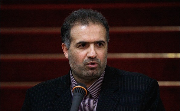 دولت مکانیزمی برای حذف یارانه بگیران ارائه نکرده است/نوبخت نباید با تخصیص بودجه استقلال قوه مقننه را مدیریت کند