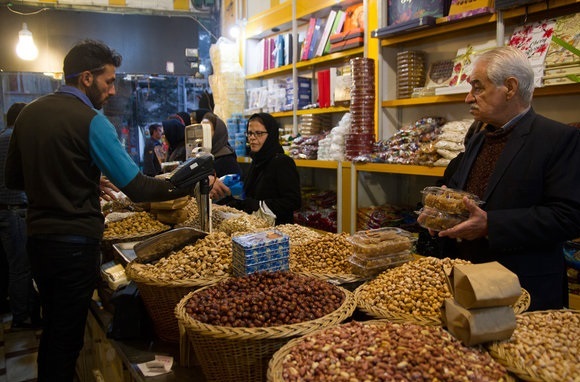 طرح ویژه نظارتی شب یلدا در شهرستان دشتستان آغاز شد