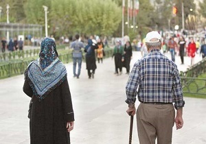 زنان بیشتر در معرض سالخوردگی در کشور هستند