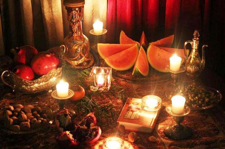 رسمی ماندگارکه دل ها را به هم نزدیک می کند/زیبایی های یلدا در سراسر ایران