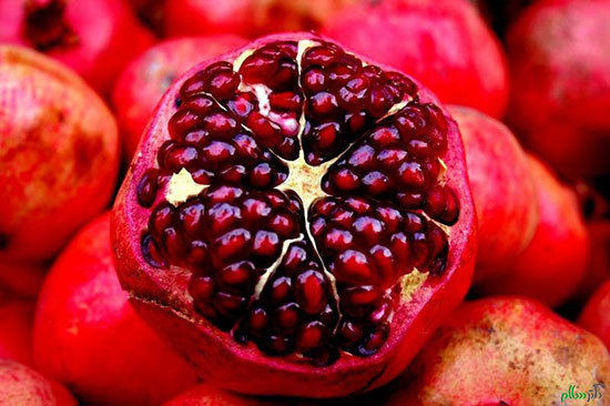 بهترین روش پوست کندن انار در شب یلدا + فیلم